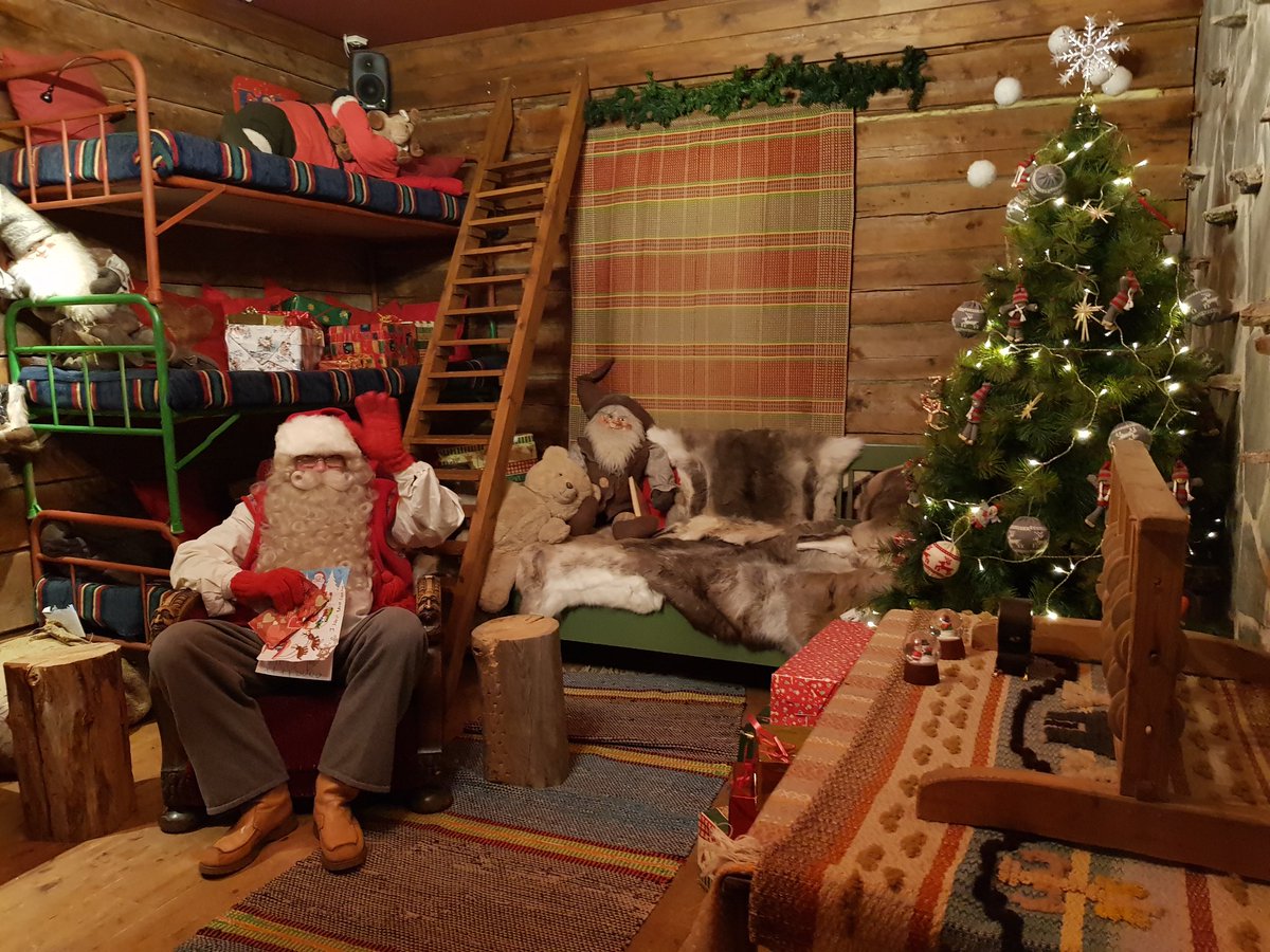 Mummytravels's tweet photo. Our first full day in Lapland - and it was everything I'd hoped. My daughter ran around squealing 'more snow!' at every new drift (so a LOT), we saw reindeer, made gingerbread with elves ans met Santa. Properly magical! #ad #santabreak @InghamsSki https://t.co/XkmKw9QcdZ