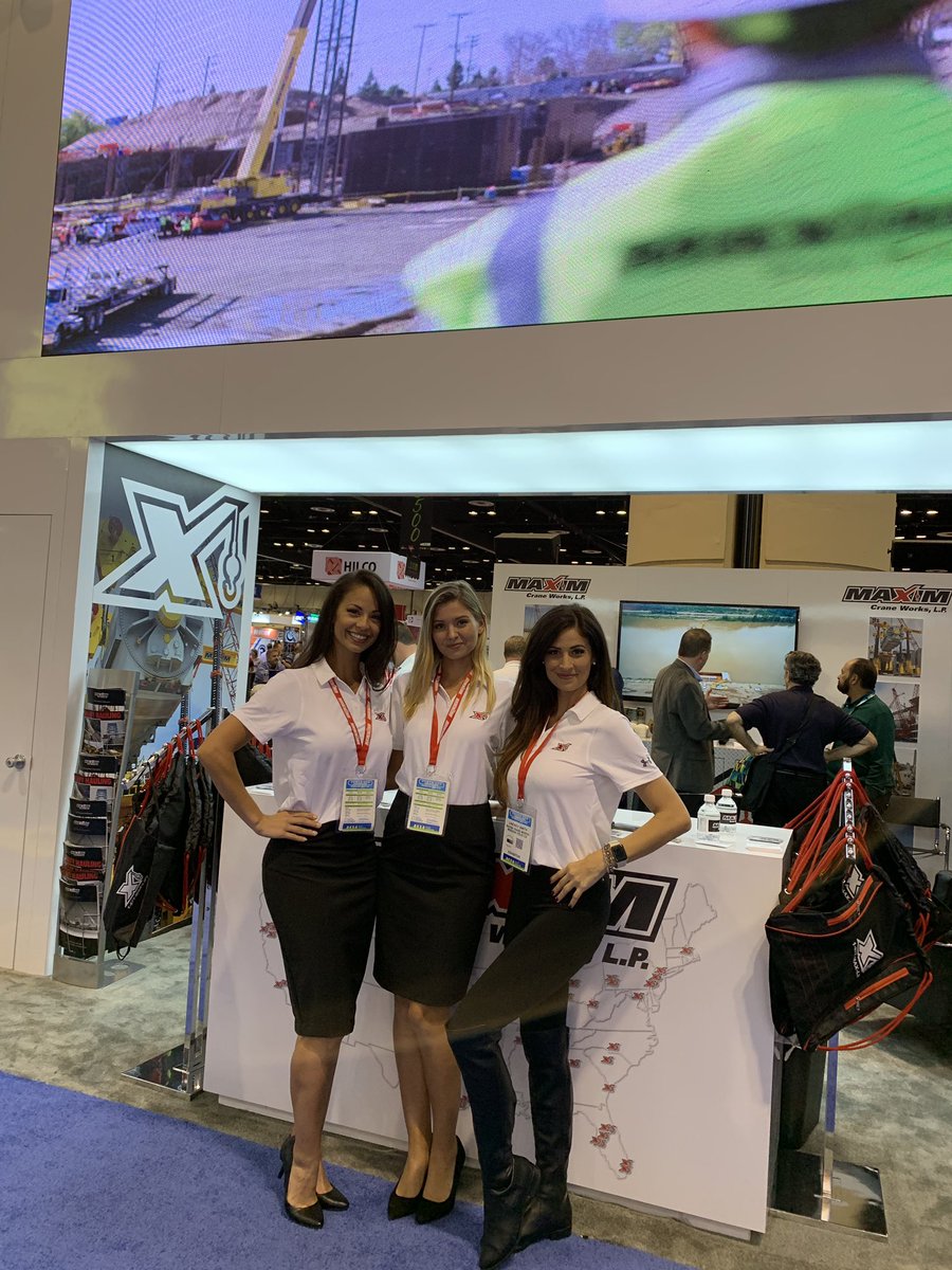 CraneMaxim's tweet photo. Today’s the last day!! Don’t forget to stop by #booth3621 for your chance to win a crane model! Drawings are at 11am and 12pm!!! #PowerGen18 #cranes #maximcraneworks https://t.co/pTUVuo8mZ6
