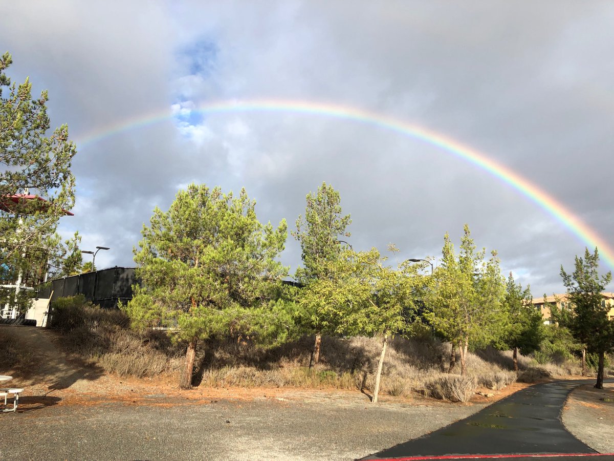 Ric13Ric's tweet photo. I think I can get to the end of the rainbow. Who’s with me? #treasures #CVEATC https://t.co/KhdJJpj0XY