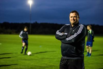 Coach Joris Tuns bindt zich langer aan Hulsel dlvr.it/Qt12dx