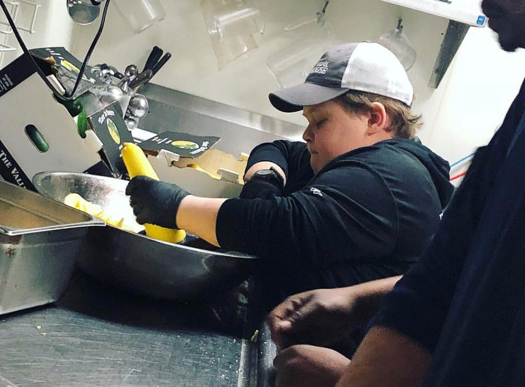 SouthrnAleHouse's tweet photo. Nothing stops Fuller from putting in that work. πͺ
Thereβs nobody weβd rather have in our kitchenπ
#southernalehouse #tuscaloosa #alabama #fullerstrong #eatsouthern https://t.co/BOSSilVDAX