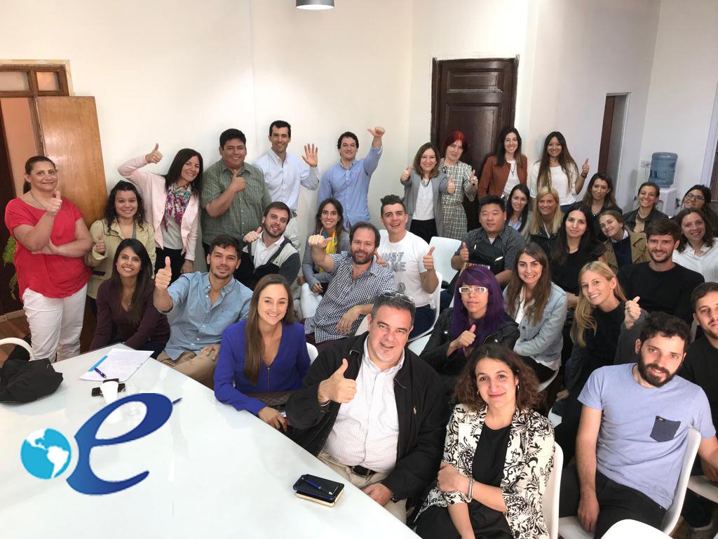 einstituto's tweet photo. #eRetailWeek Hoy finalizando la jornada #eAnalyticsExperience en @einstituto >> Andrea Díaz, Directora de Conocimiento e Innovación @ThinkThanksLat , @JDrault Director @emBluemail & Patricio García De Leo, Director de KnowOnline ¡Muchas gracias a todos por participar! https://t.co/V8Ke7TWZcZ