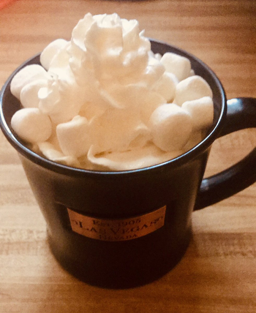 cosign4sarcasm's tweet photo. Today my self-care was warm, decadent & delicious π₯°#HomemadeCocoa #RichCreamyGoodness https://t.co/UivpkUxNf4