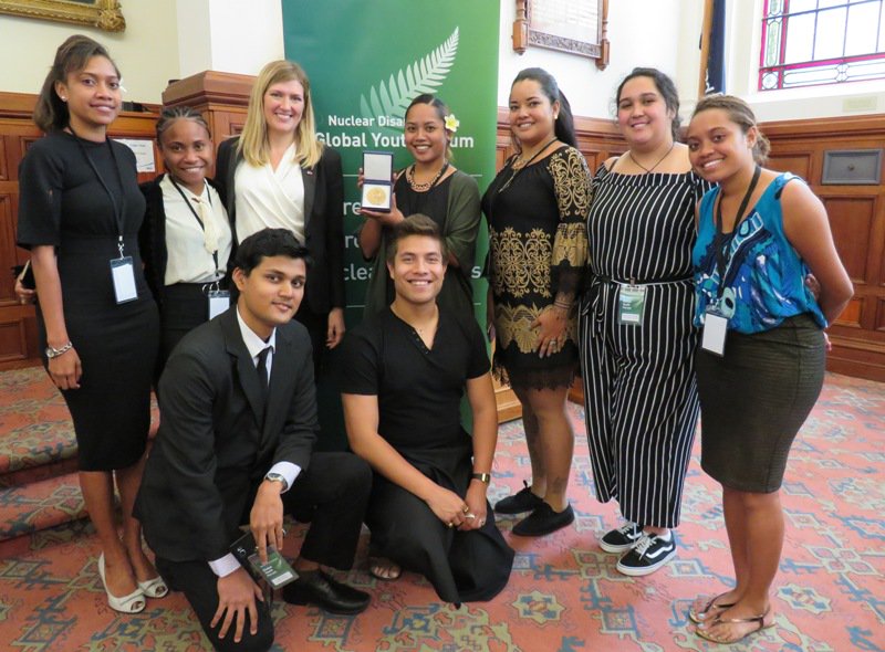 PeaceMovementA's tweet photo. Youngsolwara, PANG and iCAN Aotearoa New Zealand delegates with Beatrice Fihn, iCAN, at the Global Youth TPNW Forum, https://t.co/lF48EfByMv #NuclearBan #bantreaty #banthebomb #TPNW #4disarmament #nuclearfreenz #disarmamentNZ #BeaFihn #PeaceMovementA #youngsolwara #PANG_pacific https://t.co/vGZ80Qu5Hr