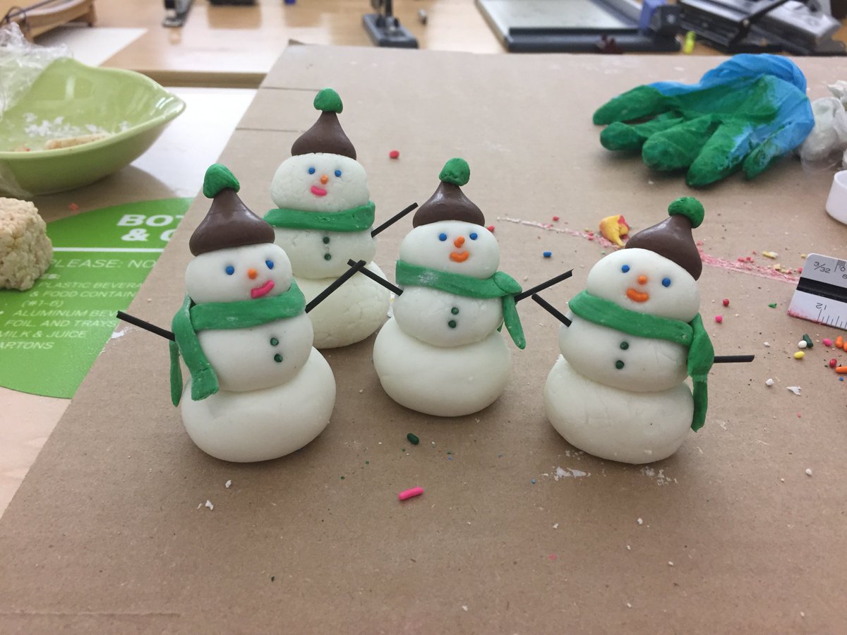 designLABBERS's tweet image. ⛄️⛄️⛄️⛄️ Four little snowmen waiting for a home! Wrapping up our entry for the @BSAAIA Gingerbread House Competition at the #BSASpace this year!