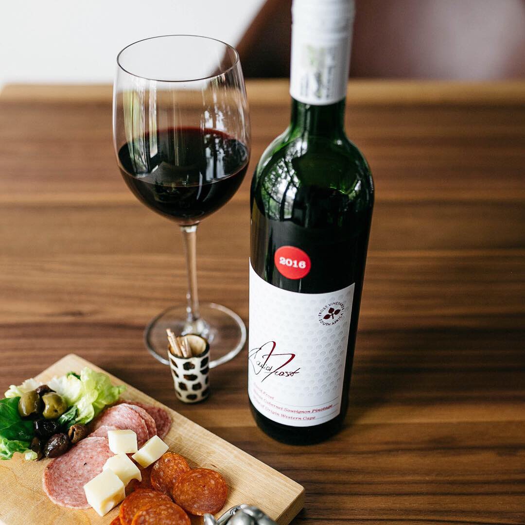 DavidFrostWine's tweet photo. Our Trader Joes wines are an affordable option for holiday events, available in two varietals: a Red blend (Shiraz, Cabernet and Pinotage) &amp; a Sauvignon Blanc. https://t.co/hMGT1fl0M0
