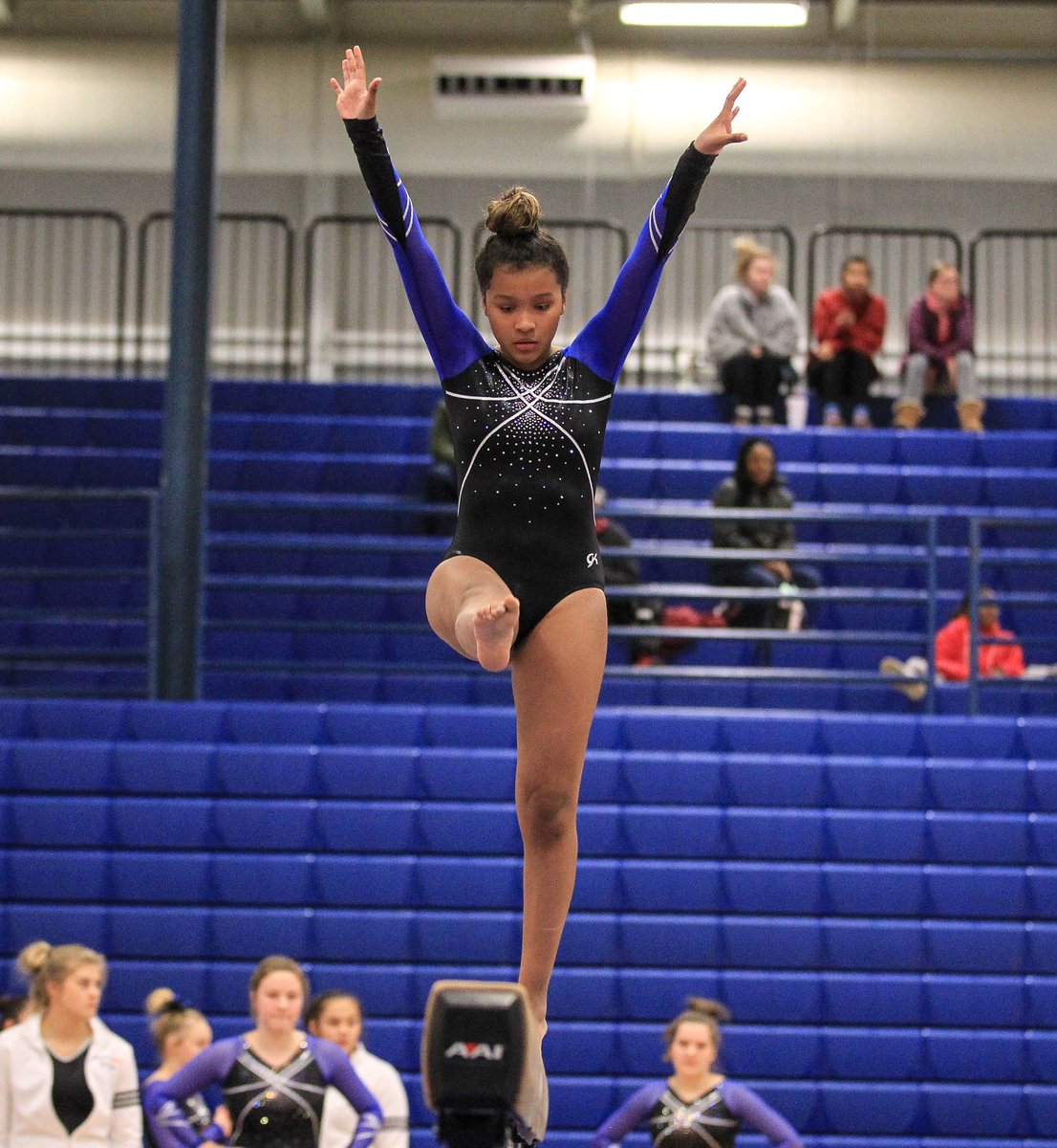 charlesbeardph1's tweet photo. First time shooting gymnastics in a long time for @SandburgHS and the  @CSGymnastics team. Still getting used to the sport though. Quite a fun  experience! On assignment for @victoryviews. @EaglesAthletics @mvopsal https://t.co/gGKBt9GYvh