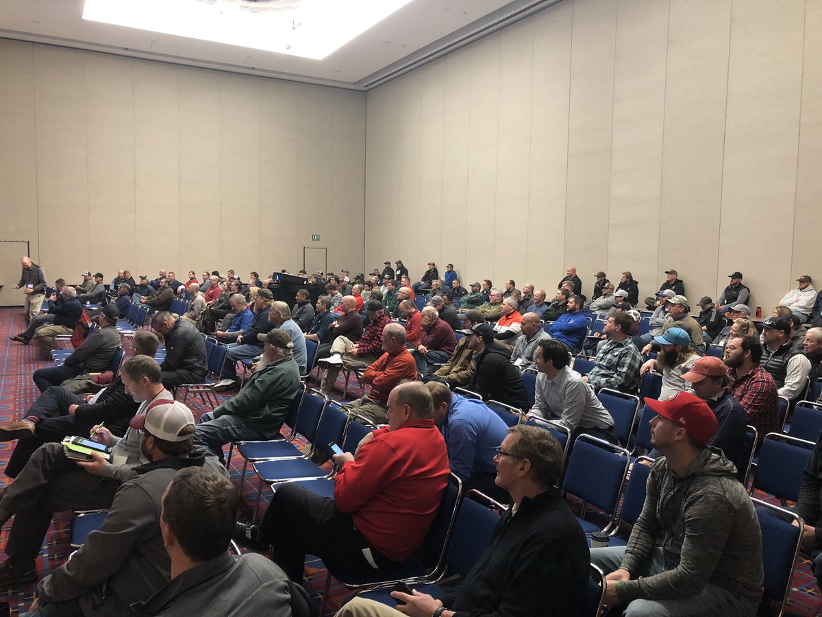 Speaking at the Oregon GCSAA.  Great attendance for a great program. Indepth discussions regarding PGR differences and DMI differences to create BMP for growth and disease management.