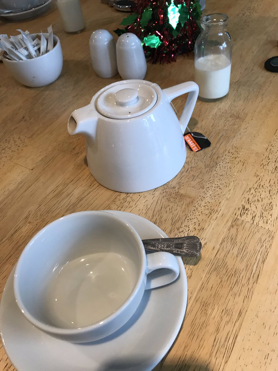 Samantha tweet media