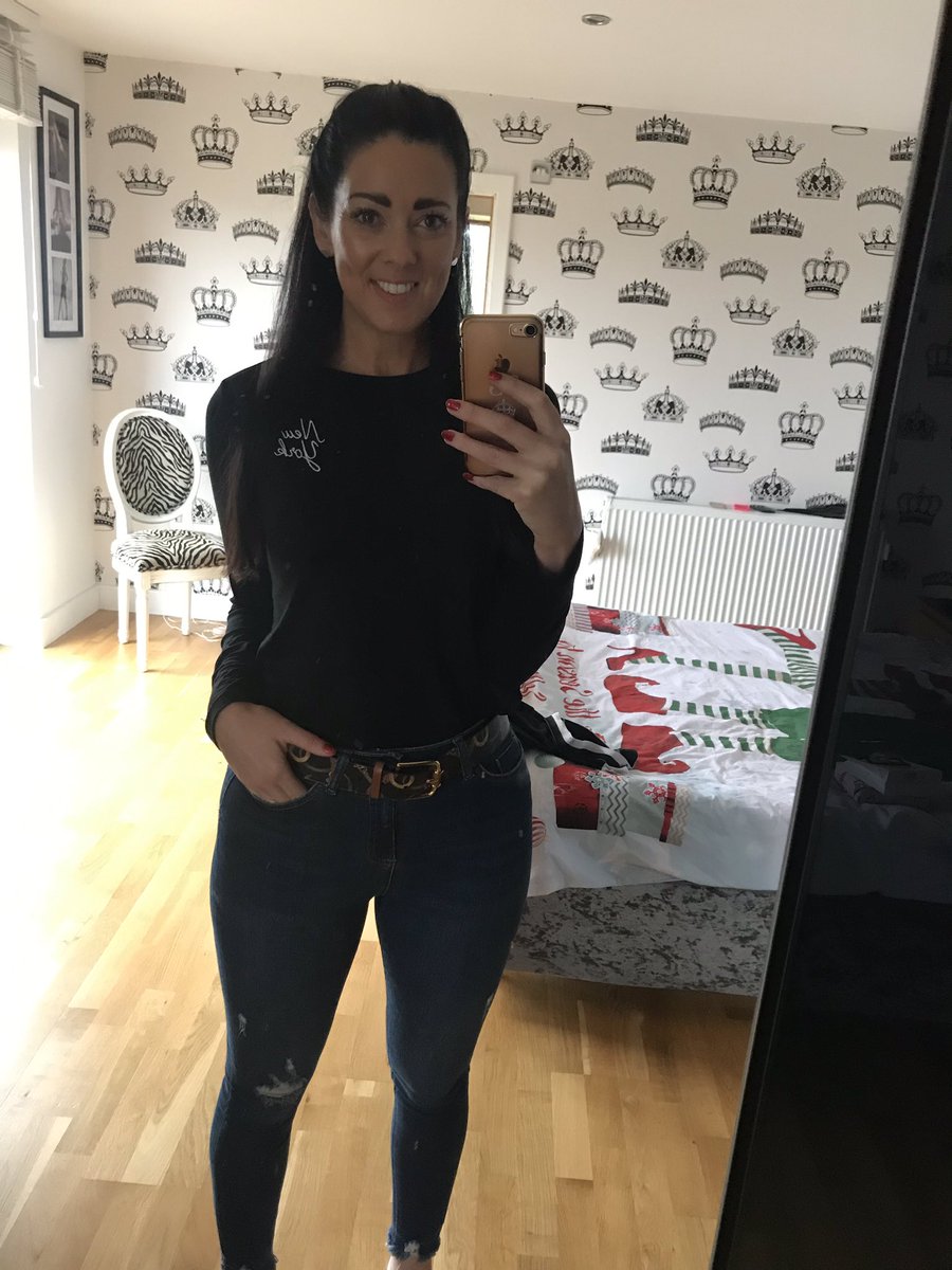 Samantha tweet media