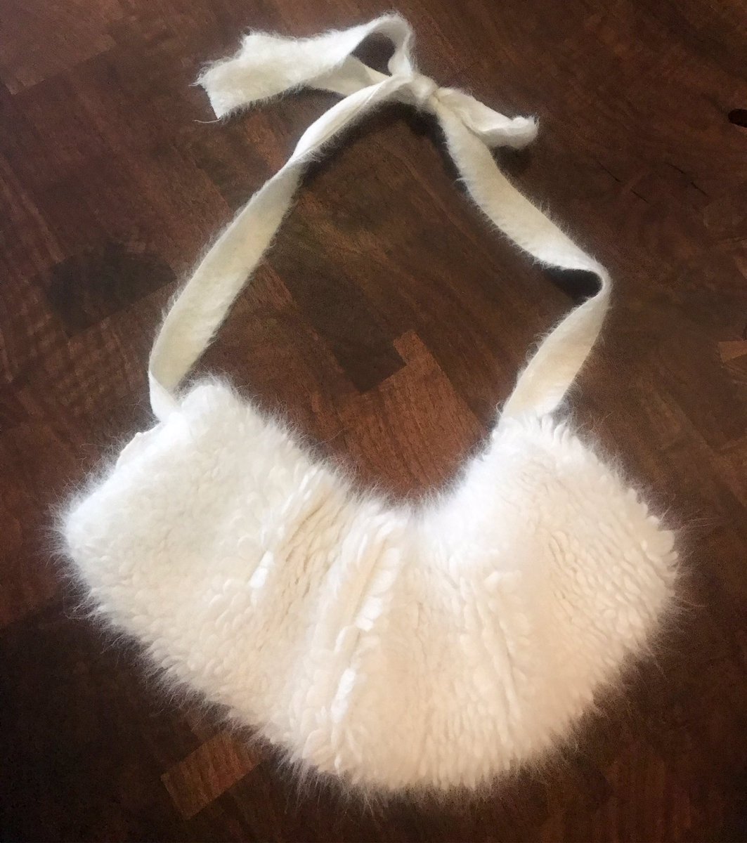 Chyoko Hand Warmer, made out of ethically procured angora. Click link below to see details. #handwarmer #christmas #giftideas #ethicalfashion 
yeon.com/products/chiyo…