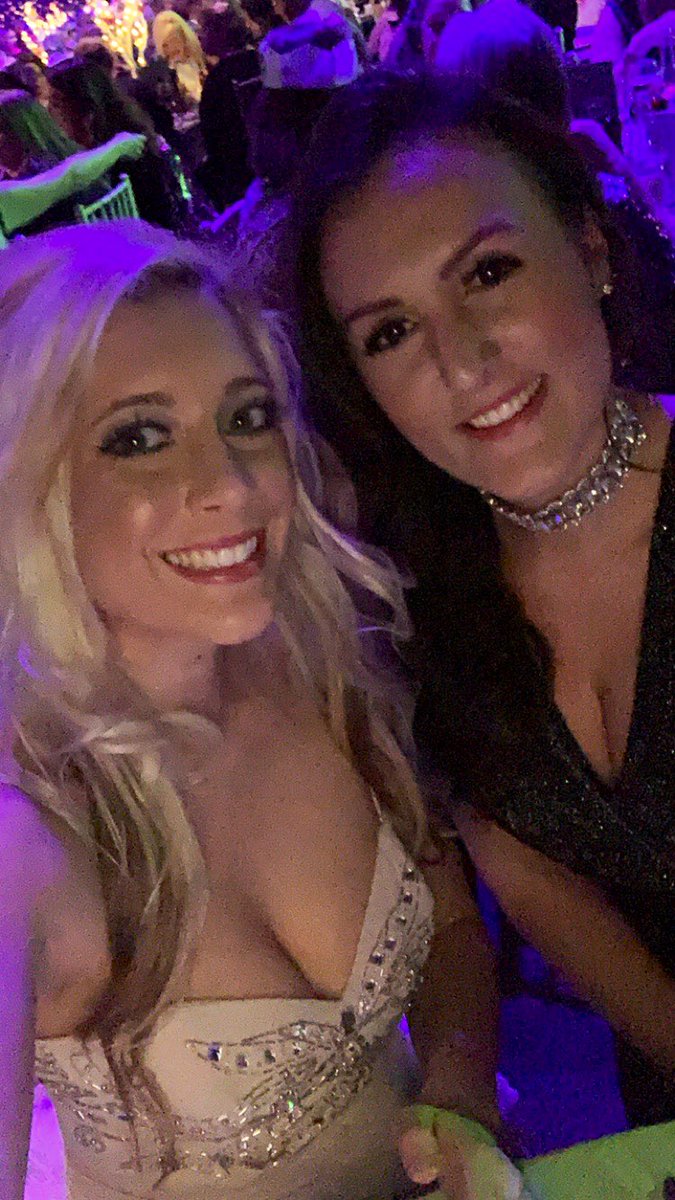 JadeStevens21's tweet photo. NICU Christmas party! #necxmas18 https://t.co/gJ0PK84GtH