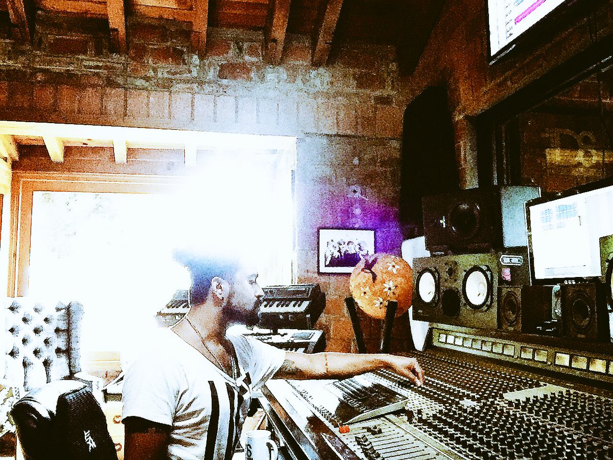 juancarloselara's tweet photo. Mi lugar favorito ❤️🤘 https://t.co/qYiApYy6QU