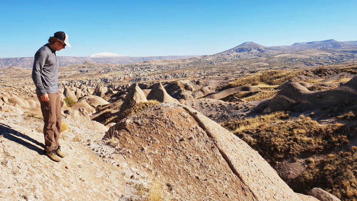 vibram's tweet photo. Keep travelling along #SilkRoad with #AdventureAddicted journey powered by #Vibram!
What would you bring with you in such a great adventure? https://t.co/0iWGZOMSlg