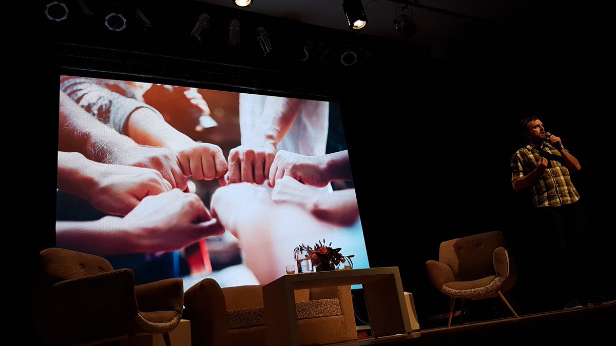 AvalosClelia's tweet photo. Inició el #IVCongresoParticipacionCiudadana y ya estamos dialogando, ejercitando e interactuando xq queremos mejor democracia de ciudadanos. Gracias! @GobiernoLaPampa #GralPico #FernandaAlonso @javierweiz @MesaFederalPC @NegroFigueroa13 @JoseFarhatok https://t.co/zL3g9EAZ0Z
