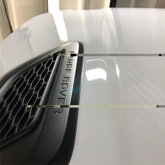 Touch_of_gloss's tweet image. #FujiWhite #RangeRoverSportAutobiography paintwork, glass, trims and calipers now ceramic coated. Now onto cleaning and protecting the interior. 
ift.tt/2FTprjV
——————————————————————
#RangeRover #RRS #RangeRoverSport #carcare #detailing #eastbourne #hailsham #bexhill …
