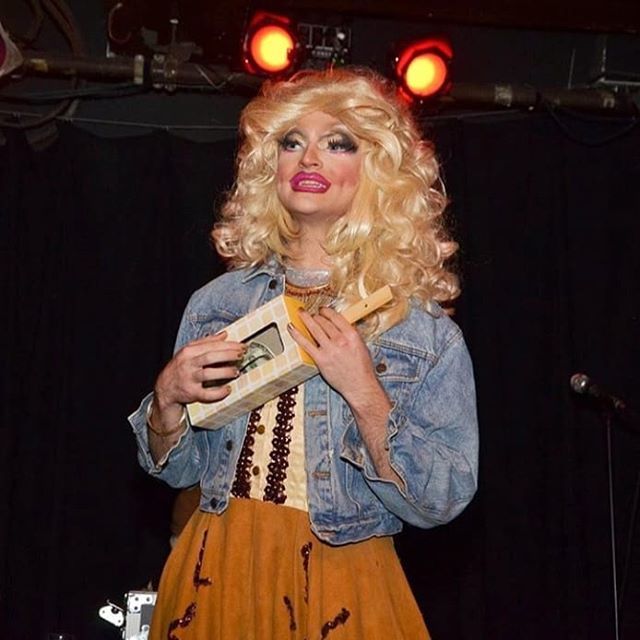 DADTboston's tweet photo. Yeehaw @georgia_flu
#dadtboston #boston #bostondrag #bostonqueen #localdrag #dragqueen #dollywood #jolene https://t.co/HhnwL3kbUK https://t.co/Bd5UuD34mL