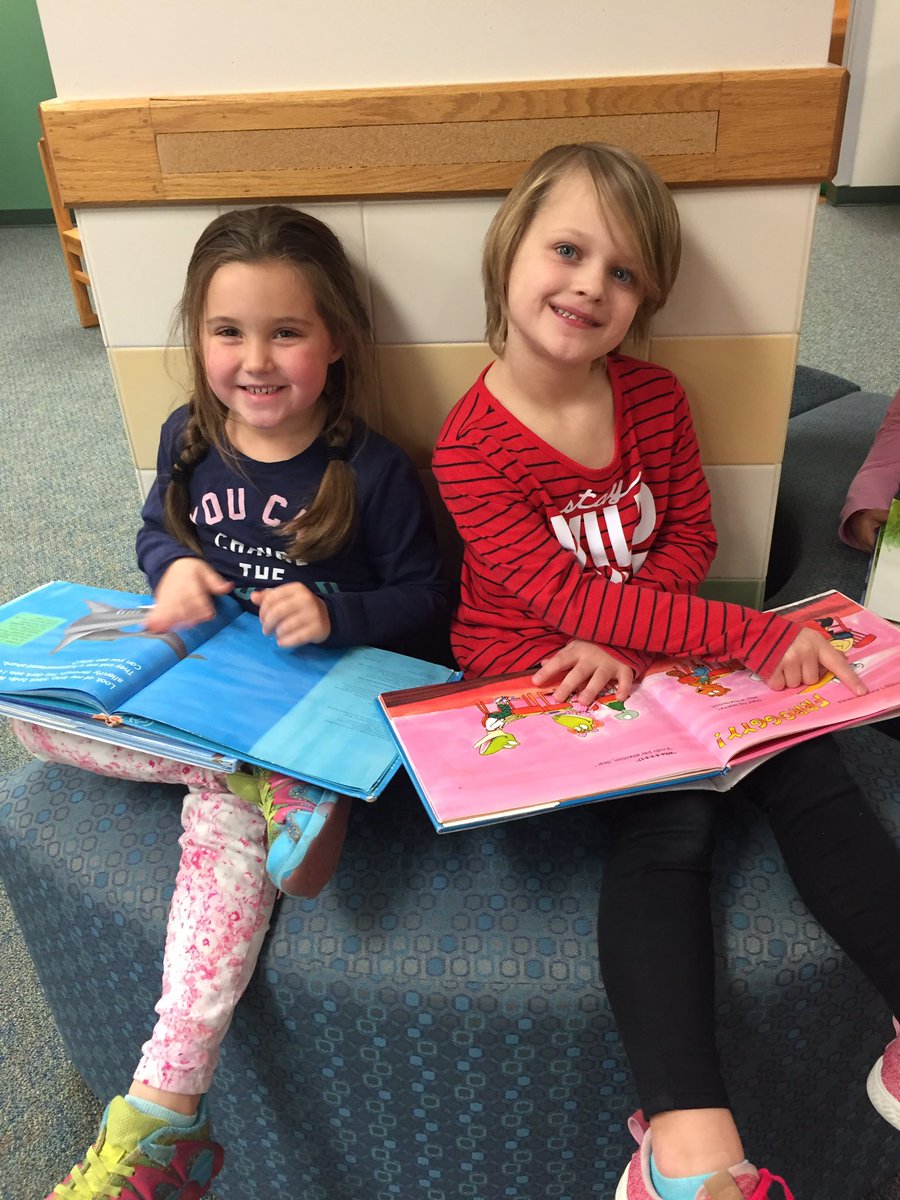 TresiIvy's tweet photo. Reading in the library is one of class’s favorite thing to do!#12daystwitter #Ourfisdstory #SEMplyTheBest https://t.co/TYYFXz8l0d
