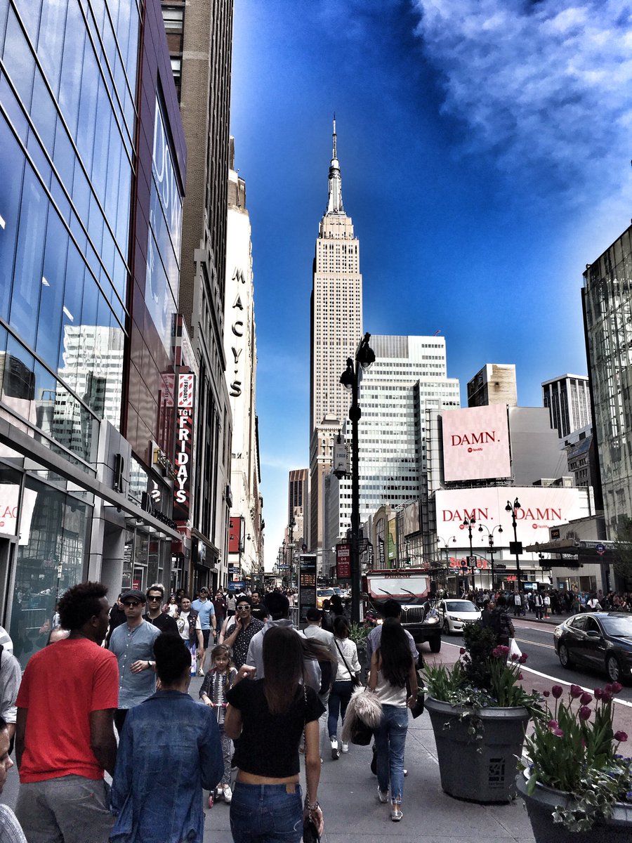 CleverGuides_US's tweet photo. Digital advisors, lead generation and AI are the main topics of CleverGuides, Inc. NYC.

#digitaladvisors #ai #leadgeneration #CleverGuides https://t.co/VtjKaaqpKY