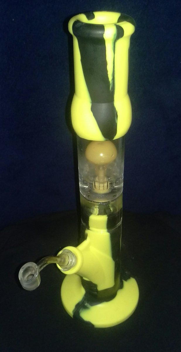 LiLi42O's tweet photo. Bout to have an awesome night with the new addition to the family!!!!
#weed #dabs #420 #wax #blazeit #smokeup #Marijuana #dabrig https://t.co/LYo0mplSaM