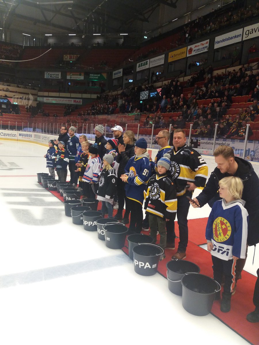 pstromming's tweet photo. Vilken kväll !!
1500 puckar att leka med är nu ute bland föreningarna❤ #puckhinken
@NoppasMinne https://t.co/CxFv4xuPTq