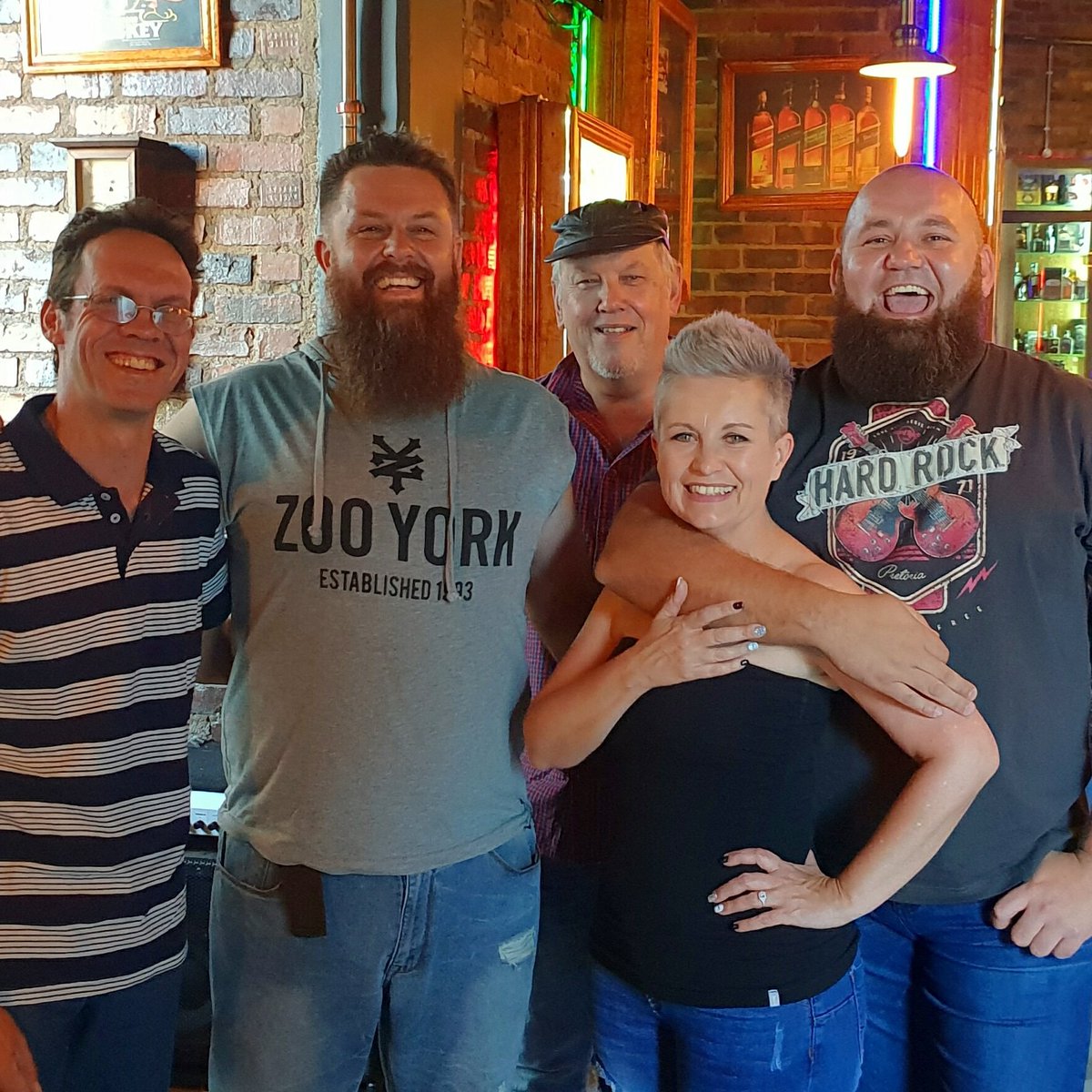 The_Lindaleine's tweet photo. Was fortunate to have the awesome @BlackWaterSa entertain our guests at my birthday shindig last Saturday! Much fun had. So much so, we forgot to take pics! At least we got one with the band. 😁🤘
@BaasHarber @MartinB36956846 https://t.co/8meiti5wDD