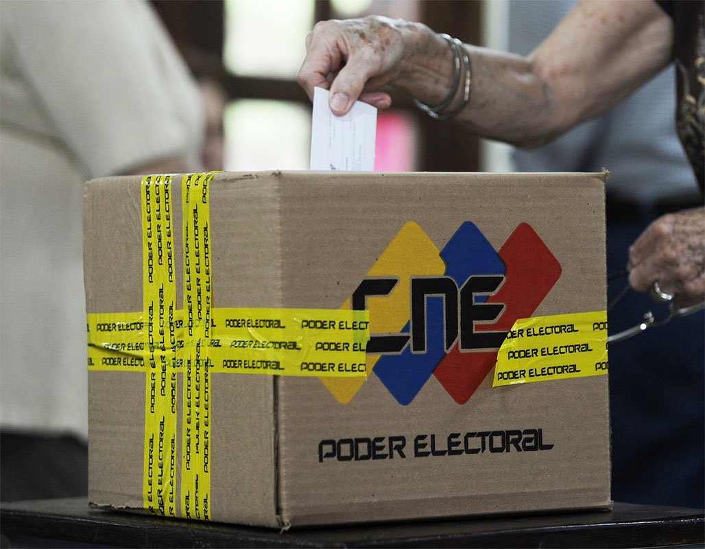 teleSURtv's tweet photo. CNE de #Venezuela ha distribuido 92 % de material electoral https://t.co/xJt75sZJfm
El cronograma de las elecciones de Concejos Municipales se ha cumplido como se tenía previsto y hasta ahora ha avanzado un 85% #Decide2018 https://t.co/Fnbm3rKIZS