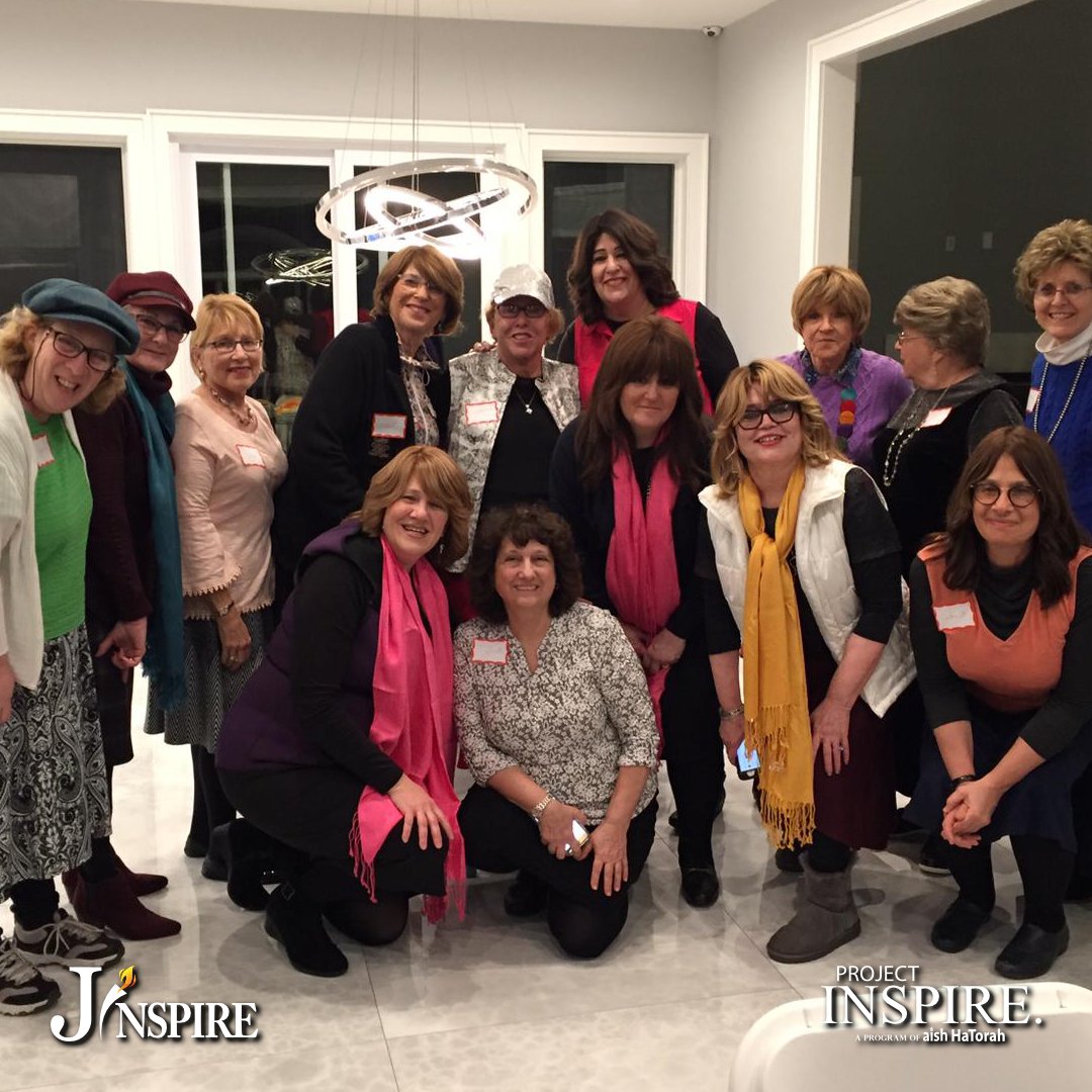 PrjctInspire's tweet photo. JInspire of Rockland Hosted a beautiful Chanukah Party on Tuesday evening.

https://t.co/UGfdgEAjB0

#projectinspire #jinspire #jinspirerockland #inspire #inspiration #torah #chanukah #chanukah2018 #hanukkah #latkes #donuts #holidaypresents https://t.co/n6xlMjb1x6