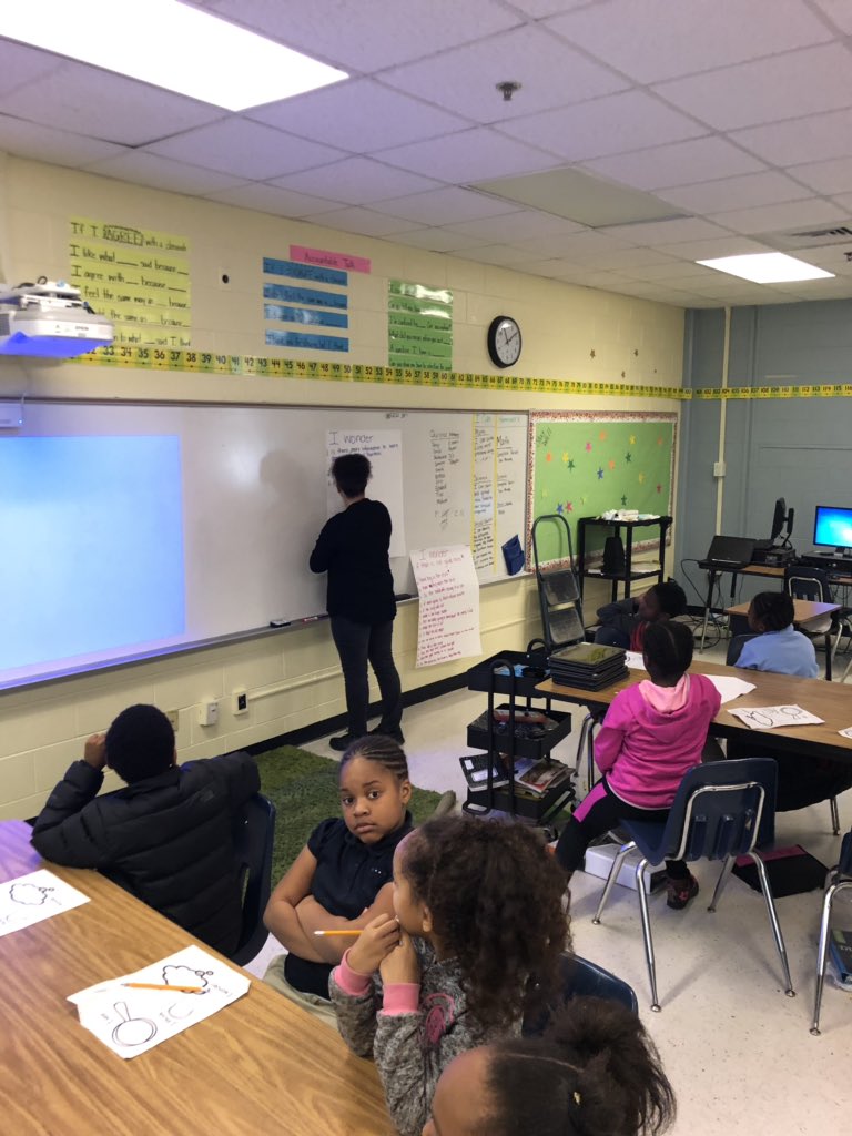 pratttj's tweet photo. What do you know about the factors that shaped British Colonial America (SS3H3)? @dominique_and βs 3rd graders can discuss this and more - and their unit just started! @BethuneES #thirdgradechronicles #project2020 @BFGaskins @OutsidetheQuad @MrNorman22 #ThrivingThirty https://t.co/18J3Yfcx5N