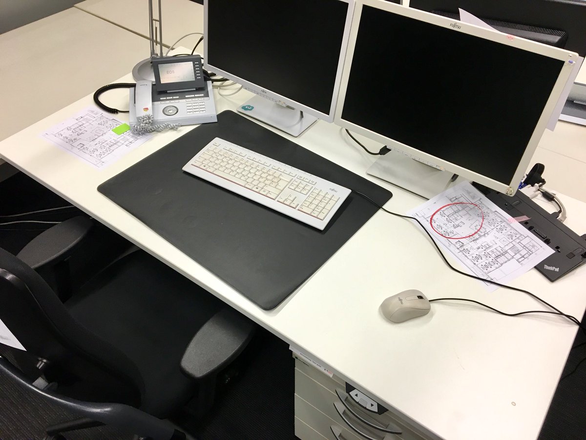 janionair's tweet image. Letzter Abend am eigenen, festen Arbeitsplatz. Ab Montag heißt es #newwork im flexiblen Büro! #changesahead