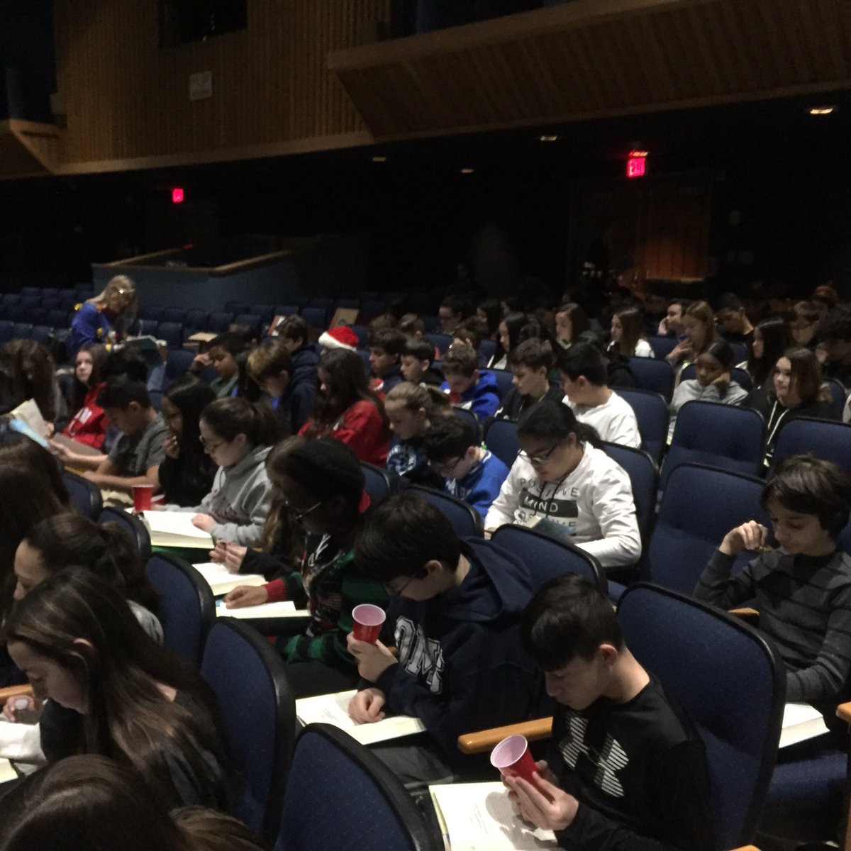 MKellyOceanside's tweet photo. Team 8-2 finishing #TheScienceOfBreakableThings! @OMS_NY #MentalHealthAwareness #OneBookOneOMS https://t.co/zNWIoEPY7I