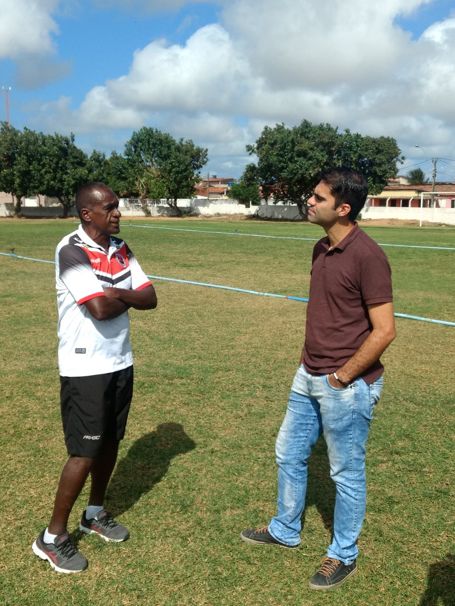 CEForcaELuzRN's tweet photo. Treinador Peu Santos concede entrevista para o @GloboEsporteRN falando sobre a preparação do Time Elétrico para a temporada de 2019.

Foto: José Carlos Borges/ Força e Luz 

#CEForçaELuz 
#CEFL 
#PraCimaForçaELuz 
#TimeElétrico https://t.co/bPnrce3HpA