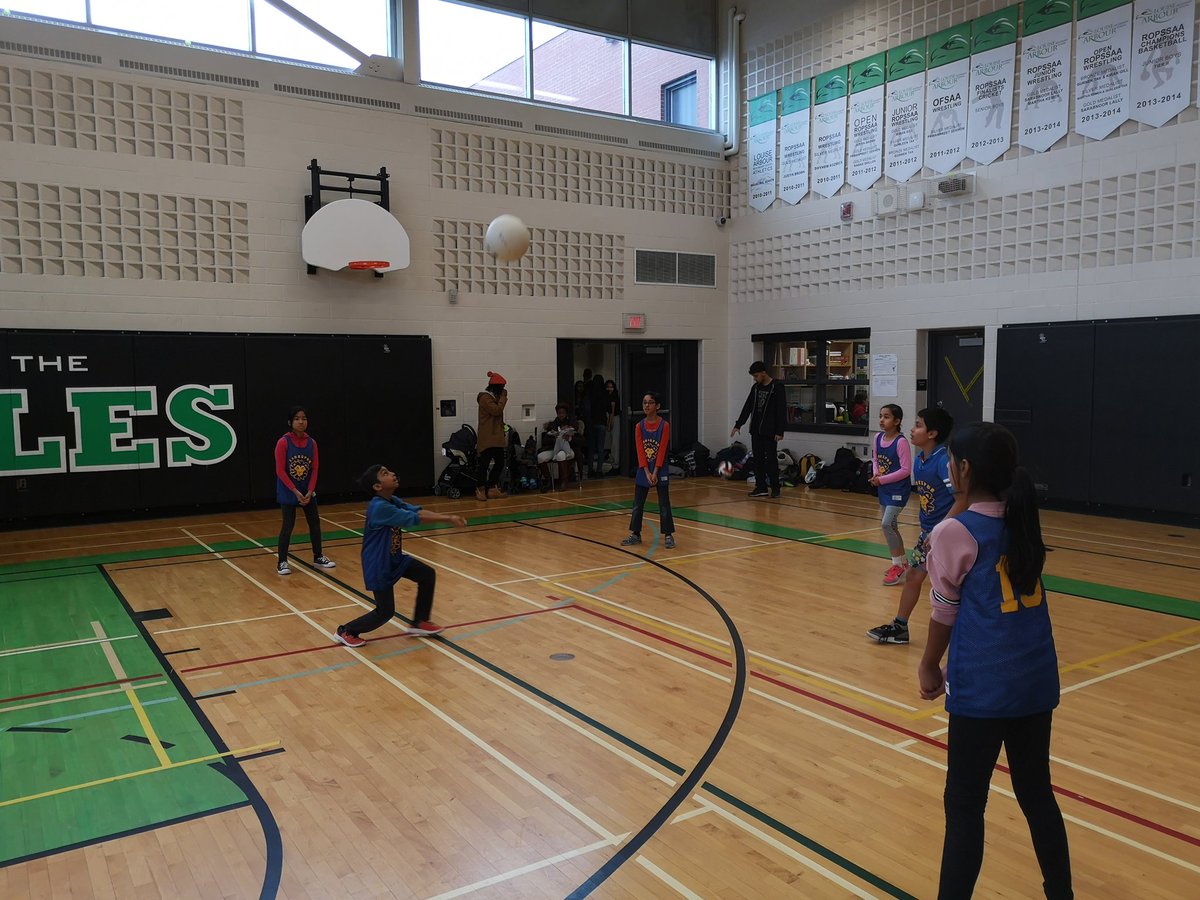 MsJHammond's tweet photo. Quarter final action! @LarkspurPhysed @LarkspurPS https://t.co/OtreZ7N4Nl