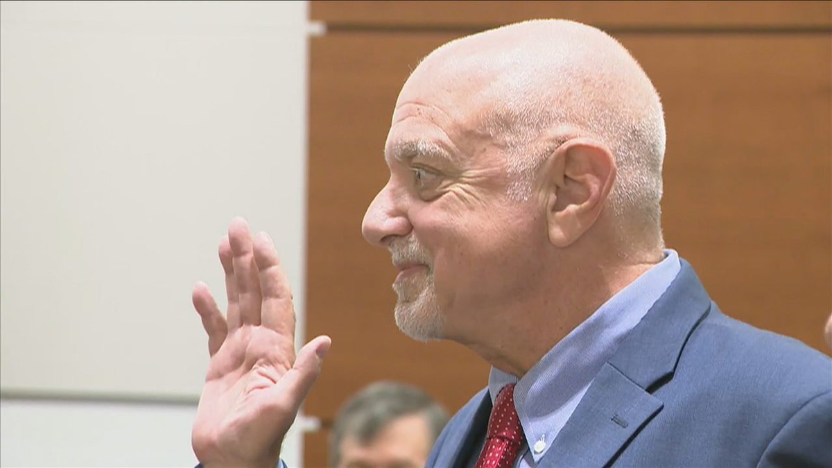 Peter Antonacci sworn in as Broward County elections supervisor bit.ly/2AVUhUu?utm_so… https://t.co/l2l8Ukpoca
