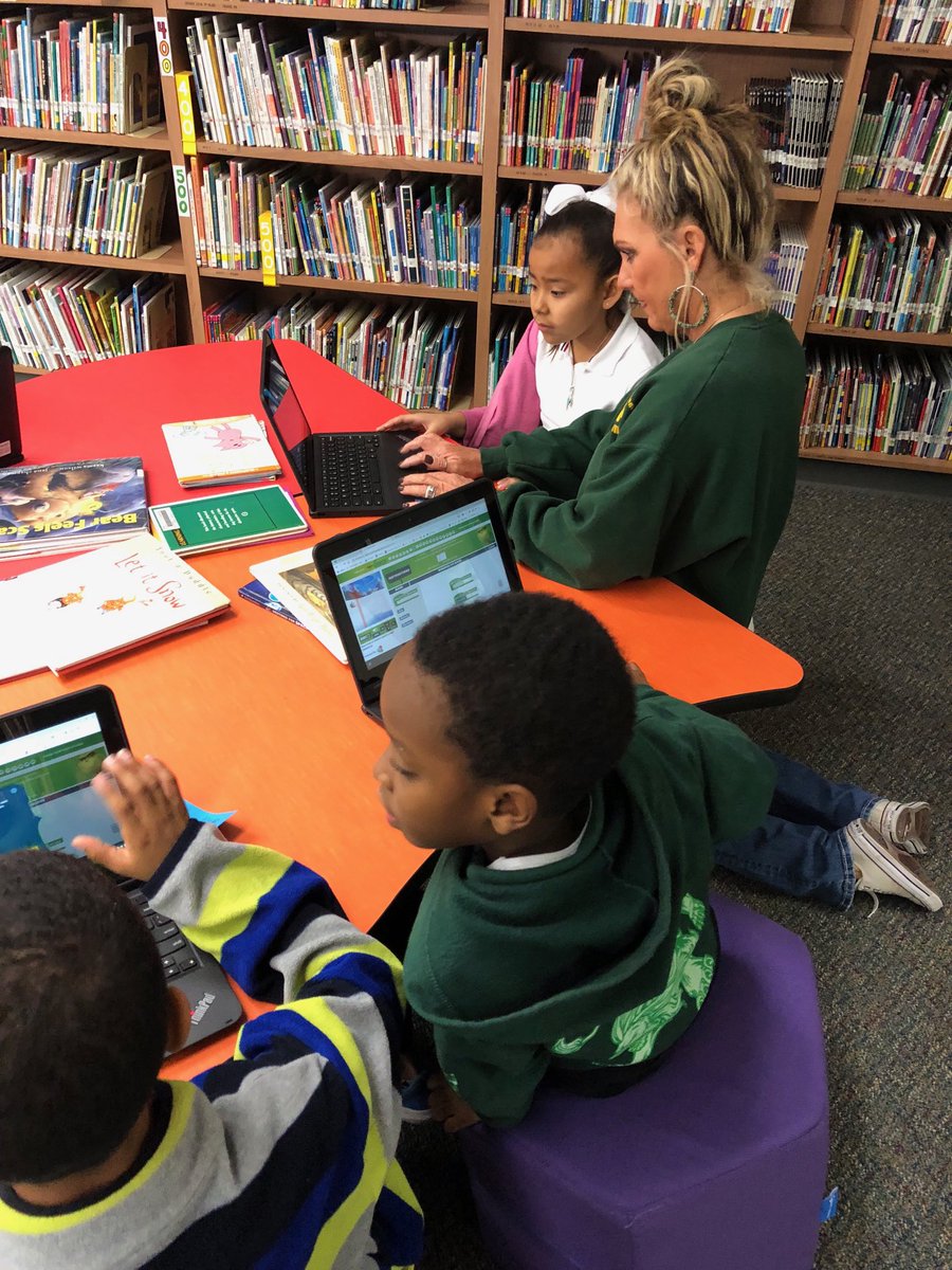 Love when the students become the teachers! And having experts from ⁦<a href="/McDougleKISD/">McDougleKISD</a>⁩’s Coding Club helping in classes was TERRIFIC! ⁦<a href="/swailezee/">Lisa Swailes</a>⁩ ⁦<a href="/SuperSwankKISD/">Shannon Swank</a>⁩ great job with our coders!! #kleincodes #librarypromise
