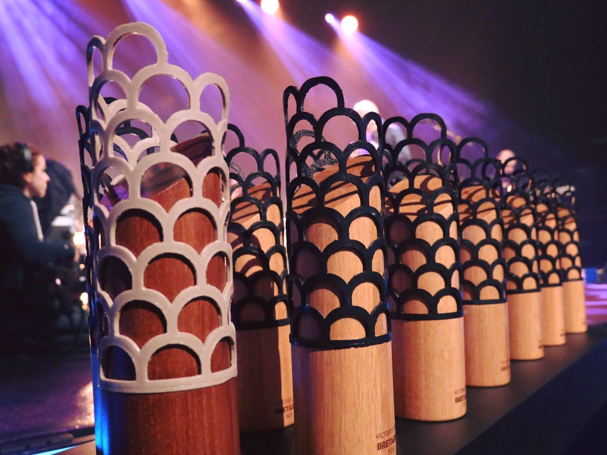 compositic's tweet photo. Ce soir remise des Victoires de la Bretagne (@VictoiresBZH) avec des trophées en partie imprimés 3D en #Istroflex [ @compositic, @UBS_universite @nanovia_tech #UsineDeKervellerin, #Elixance] , une création et réalisation originale de  @AliciaLRX https://t.co/ux2lzsVqdn