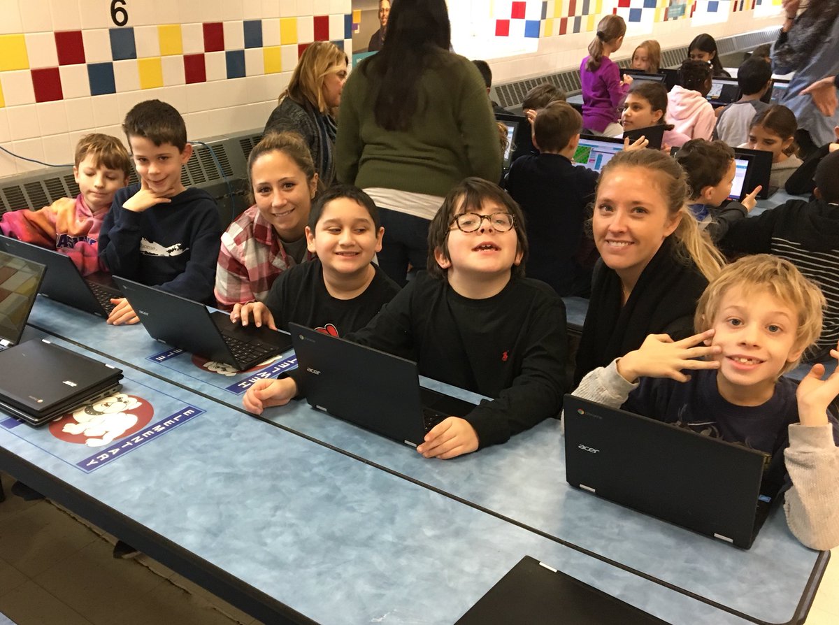 Mrs_Storz's tweet photo. HES 3rd graders got bitten by the coding bug at our #HourOfCode Code-a-Thon! @HES1929 @codeorg https://t.co/EI3GA7GSYe