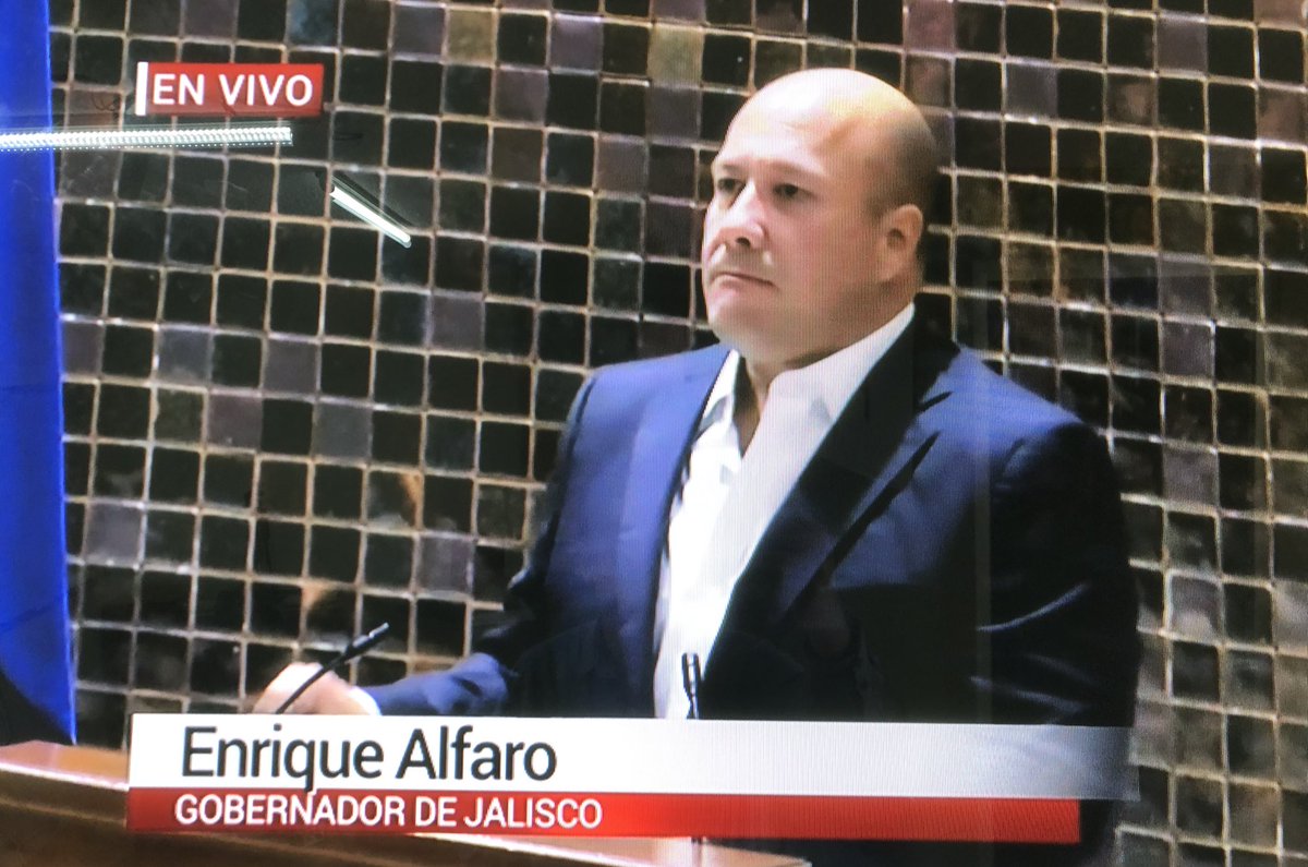 TonyMichoacanMx's tweet photo. Enrique Alfaro de plano ya en franca afrenta, le envío en mensaje directo a @lopezobrador_ ...
“EN JALISCO NO SE VA A QUITAR LA EVALUACIÓN A LOS MAESTROS”.

¡Toma 🐒 tu 🍌! https://t.co/qC5tcuVsv2