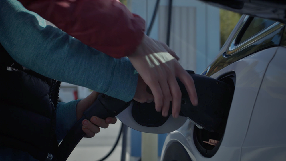 AccelerateKoots's tweet photo. Ok 1 more sneak peak from the #ruralEV video we'll release tomorrow... #electric family time! #evolvetoelectric #electricvehicle https://t.co/28FXVXwTqu