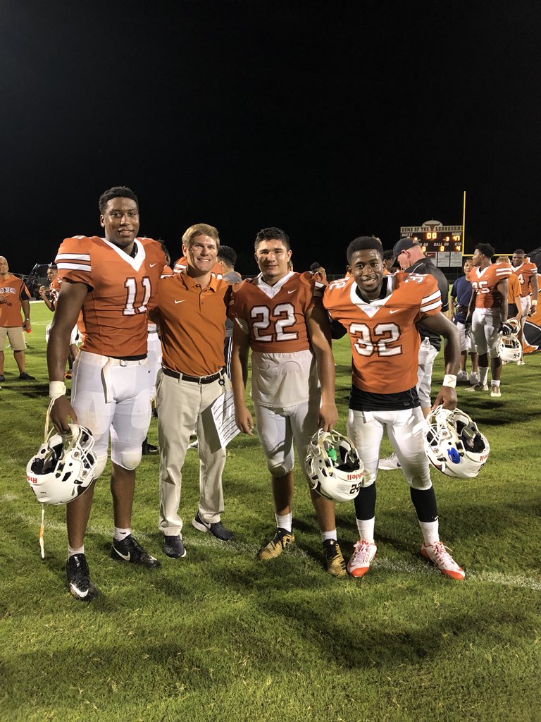CWilliams_Coach's tweet photo. Very proud of our outside linebackers this year! These guys accomplished a lot on the field, but Iβm even more proud of their character, leadership, and academics. Bright future ahead! #Purpose18 https://t.co/b15Pt2AyZe