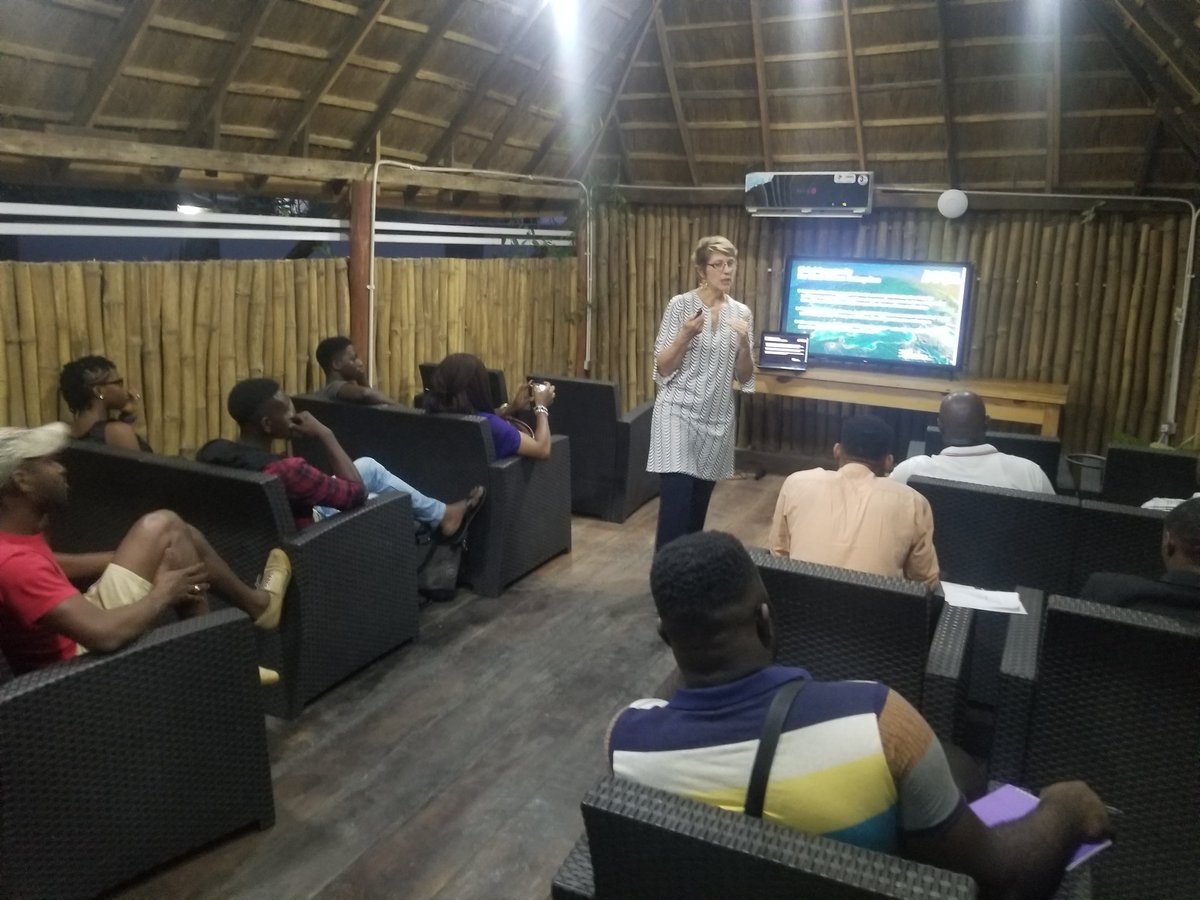 MESTAfrica's tweet photo. 🇳🇬 We are kicking off today's #MESTMasterclass at #MESTLagos with Kathleen Campbell of @MrktPlaceAFRICA https://t.co/TwSzKT2kTZ