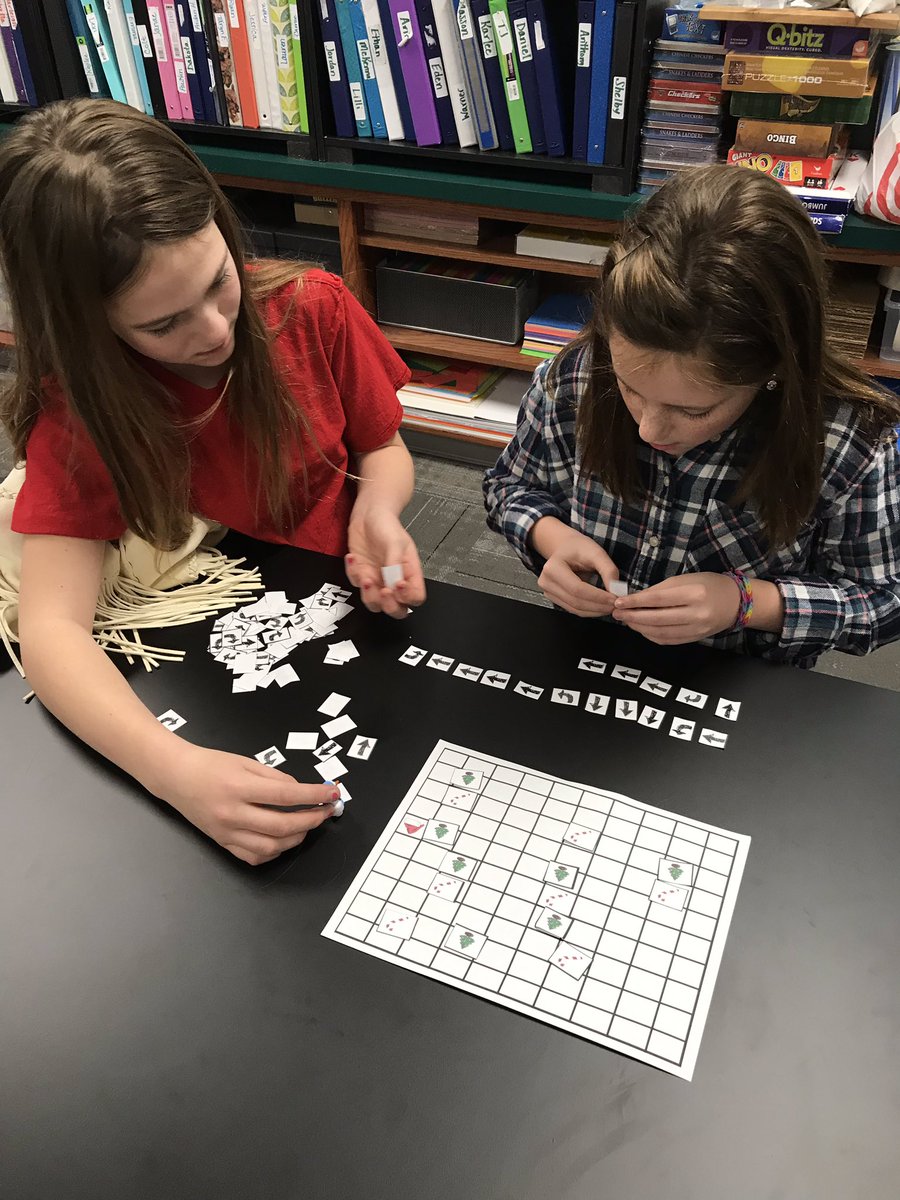 godiscience's tweet photo. Have Olaf gather candy canes and avoid the trees using the correct coding sequence. #hourofcode2018 #mambrinoSTEAM https://t.co/Ccz9n25fex