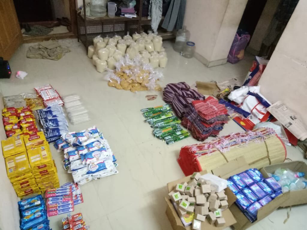 imrajapandiyan's tweet photo. #கஜா புயலில் டெல்டா பாதிக்கப்பட்டவர்களுக்கு நண்பர் திவாகரன்,சென்னை மதுரவாயில் இருந்து நிதி அளிக்க விருப்பமுள்வர்கள் அவரை +91-9445772642 தொடர்பு கொண்டு நிதி முடிந்தவரை அனைவரும் உதவுங்கள் 🙏like also there 🙏
#SaveDelta #savedeltapeople https://t.co/OE9C9IbUw1… via @milaapdotorg https://t.co/Y1QPvDy3oU