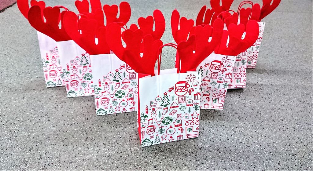 PioneerEduTrust's tweet photo. Oooohhhh! #TeachMeet goodie bags! 💞
Have you signed up yet? Register now via this link: https://t.co/18UUmzTe7b 
Don't miss out! It's going to be great fun! Aspire. Inspire. #WePioneer.  

#CPD #teachers #collaboration #EducationMatters https://t.co/AYPfbob2SM