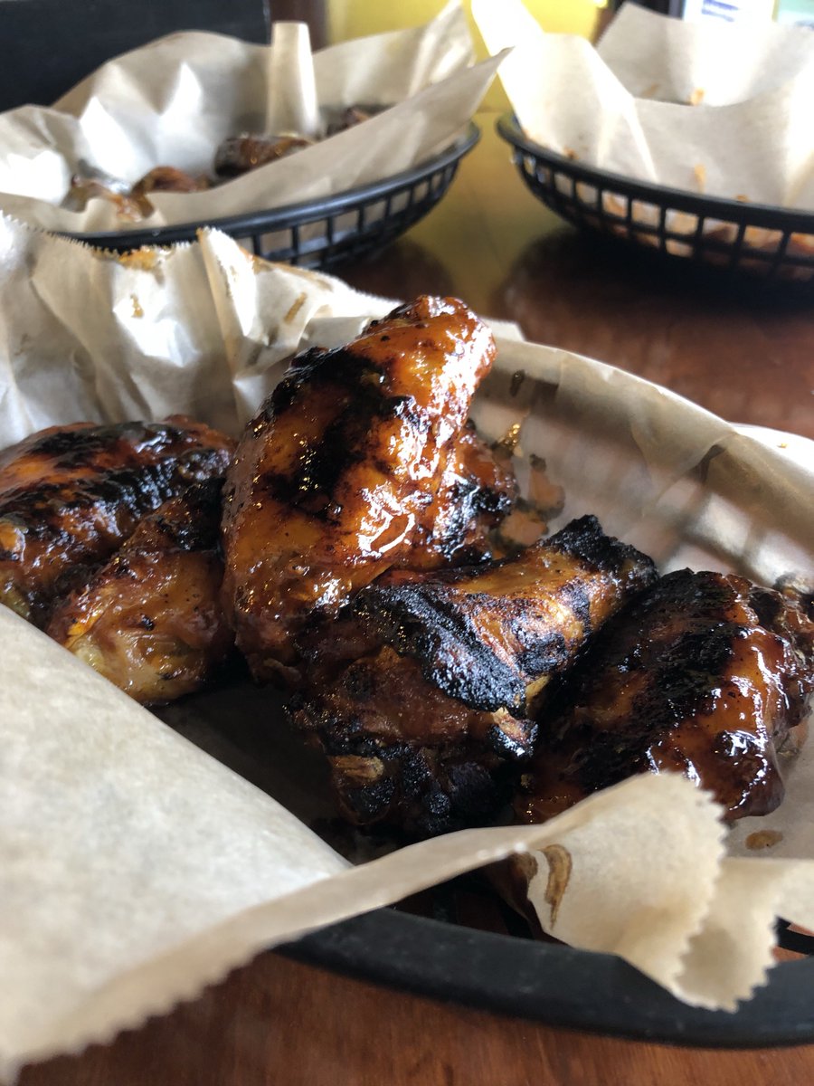 WhosonThirdMKE's tweet image. Happy Wing Night! 69 cent wings starting at 3PM!!!
#imonthird