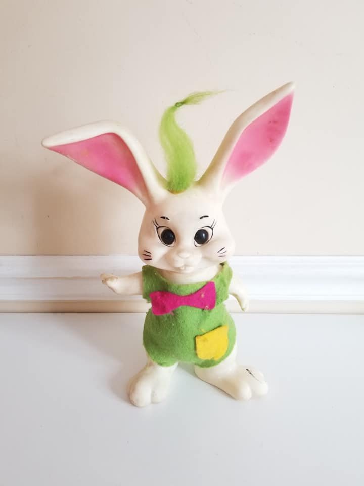 JunkYardBlonde's tweet photo. Roy Des Fla Rabbit Bank, Vintage Rubber Bank, Toppo Gigio, Bunny Bank, Kawaii, Kitschy Cute, Roy Des Fla, 1971, Easter Bank, 1970s https://t.co/SBPk3CjlpI #Gotvintage #JunkYardBlonde #Etsysellsvintage #RoyDesFla https://t.co/0kKRmmp9N8