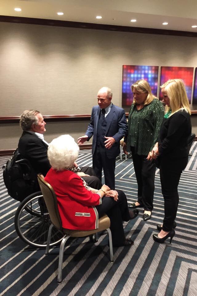 DoubleGoldCab's tweet photo. Our family had the honor of meeting President and Mrs. Bush in 2015. Our 2012 Longhorn Red won the Top Texas Wine that year, and the award was sponsored by the George Bush Presidential Library Foundation. ❤️💙#PresidentGeorgeHWBush #txwine https://t.co/BAbjsxTKZ4