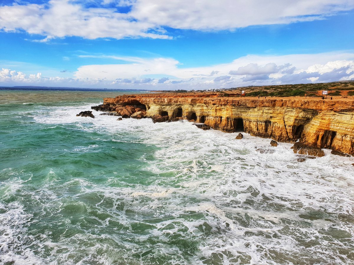 CyprusMomentz's tweet photo. Sometimes you just have to go with the waves 🌊🌦

 ✴Have a good evening 👍😃

🌍Seacaves, Agia Napa , Cyprus 🇨🇾

#seacaves #agianapa #ayianapa #capegreco #cavogreko #cyprus #photoshoot #limassol #mood #love #happy #relaxedday #dayout https://t.co/xTgLe4zBSa