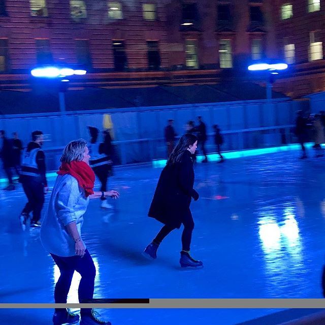ramshacklechic's tweet photo. Xmas in London!!!! No better place to be! .
.
.
#london #christmasinlondon #xmas #uk #somersethouse #ramshacklechic #holidays #iceskating #xmasfun #winter https://t.co/515ifeQTgJ https://t.co/3SJJ7QoEBD