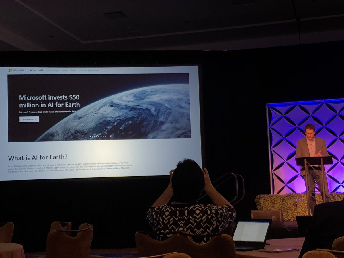 shannon_schu's tweet photo. Artificial intelligence and the investment being made into it, how to utilize genetics are in seed placement, and the return on precision investments were some of my favorite topics at #FJAgTech18 this year! Thanks #WinFieldUnited and #PCE @DieHardFarmMom https://t.co/LeNvBrm9KQ